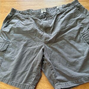 Men's tan Cargo Shorts